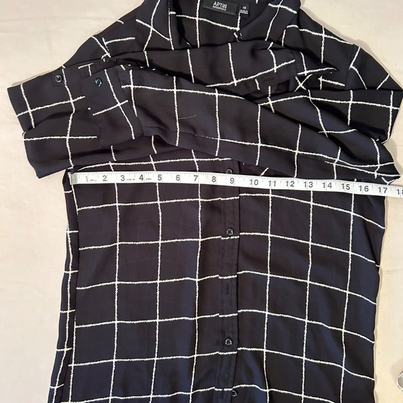 Women’s Apt 9 Essentials Black & White Checkered Long Sleeve Shirt | Size XS - Picture 6 of 11